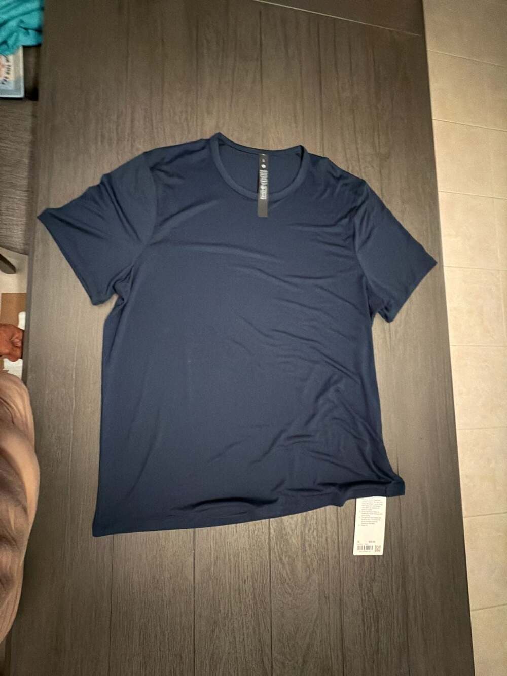 #28 Lululemon Run Crew Lightweight Short Sleeve T-Shirt in True Navy